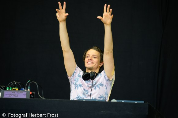 Alle Farben - Smoothe DJ-Sets bei knapp 30 Grad 